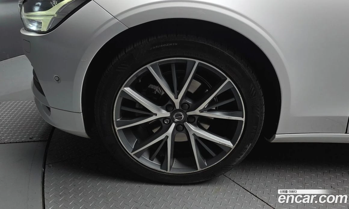 Volvo S90 D5 AWD Momentum, снимка 5 - Автомобили и джипове - 56123195