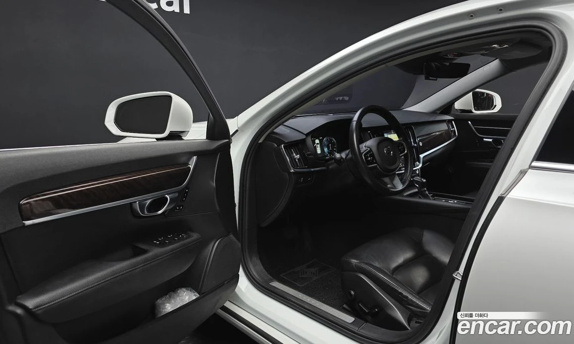 Volvo S90 D5 AWD Momentum, снимка 10 - Автомобили и джипове - 56123195