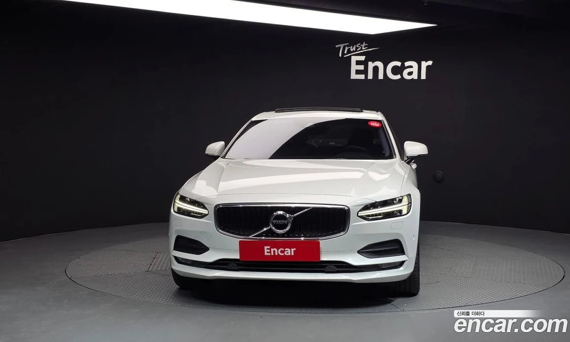 Volvo S90 D5 AWD Momentum, снимка 3 - Автомобили и джипове - 56123195