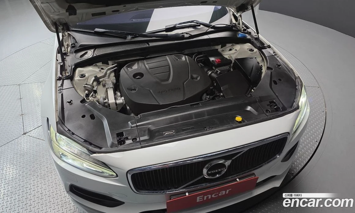 Volvo S90 D5 AWD Momentum, снимка 6 - Автомобили и джипове - 56123195
