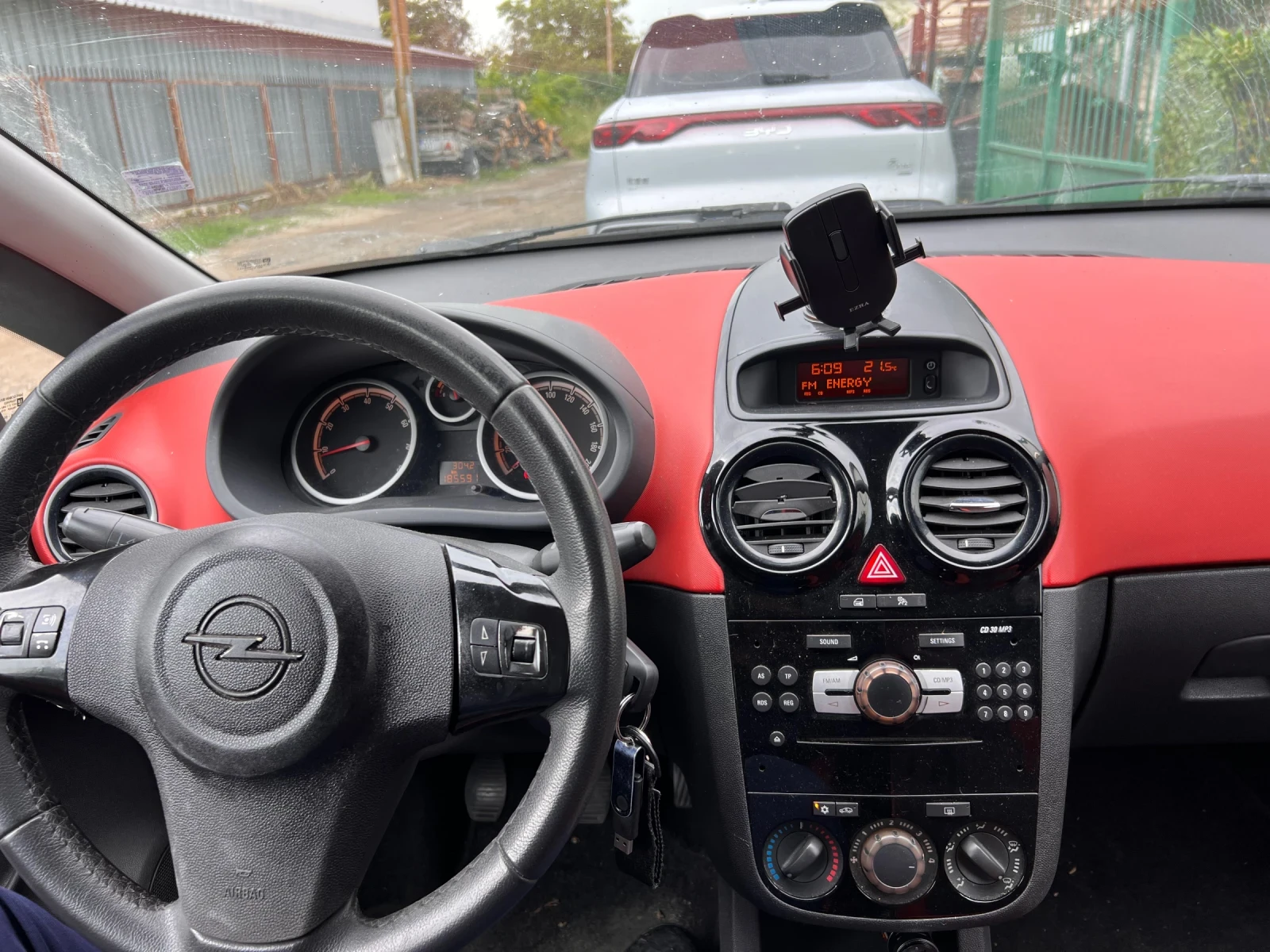 Opel Corsa 1.2 ГАЗ , снимка 8 - Автомобили и джипове - 56223423
