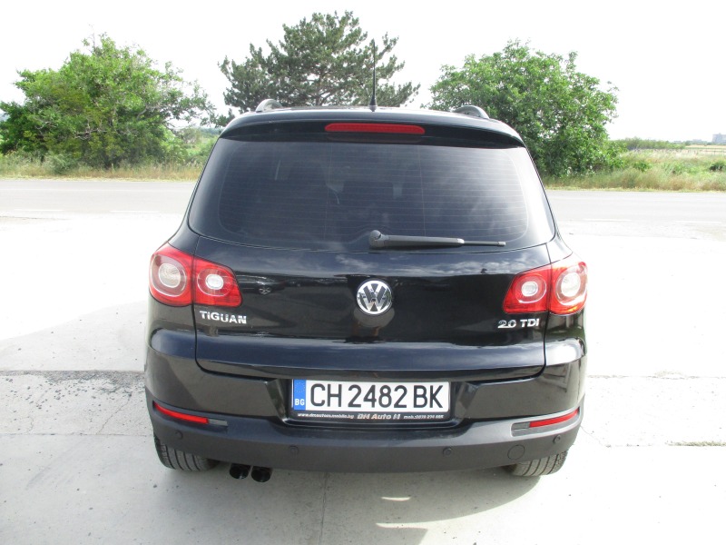 VW Tiguan 2.0/4x4, снимка 5 - Автомобили и джипове - 41223234