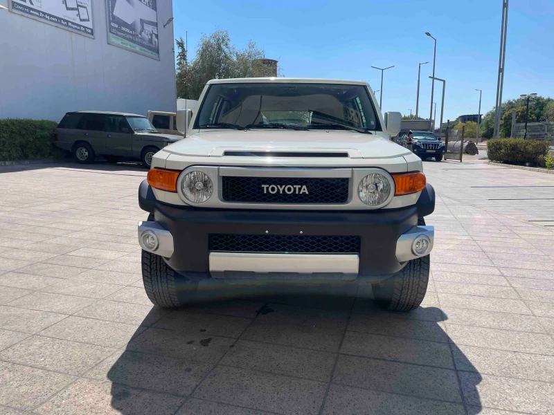 Toyota Fj cruiser 4000 PETROL BASIC, снимка 9 - Автомобили и джипове - 47289797