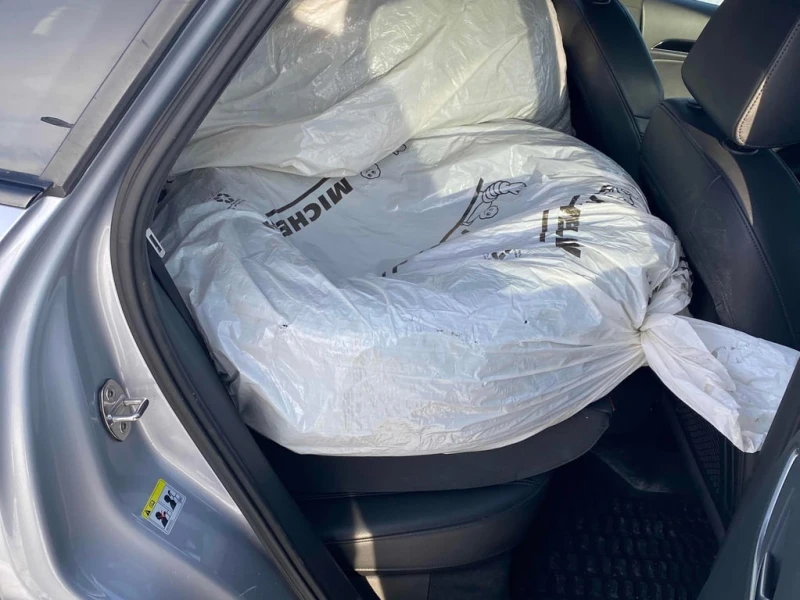 Audi Q3 * Technik * CARFAX * БЕЗ ПЪРВОНАЧАЛНА ВНОСКА, снимка 17 - Автомобили и джипове - 52891227