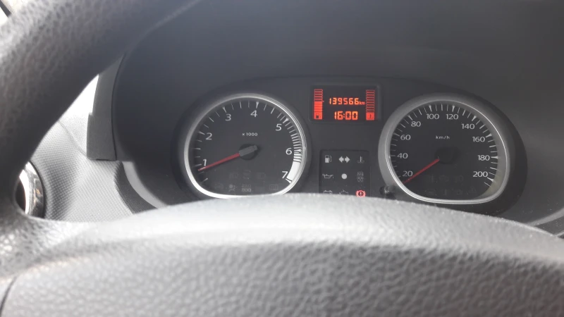 Dacia Duster DCI 110, снимка 11 - Автомобили и джипове - 52969916