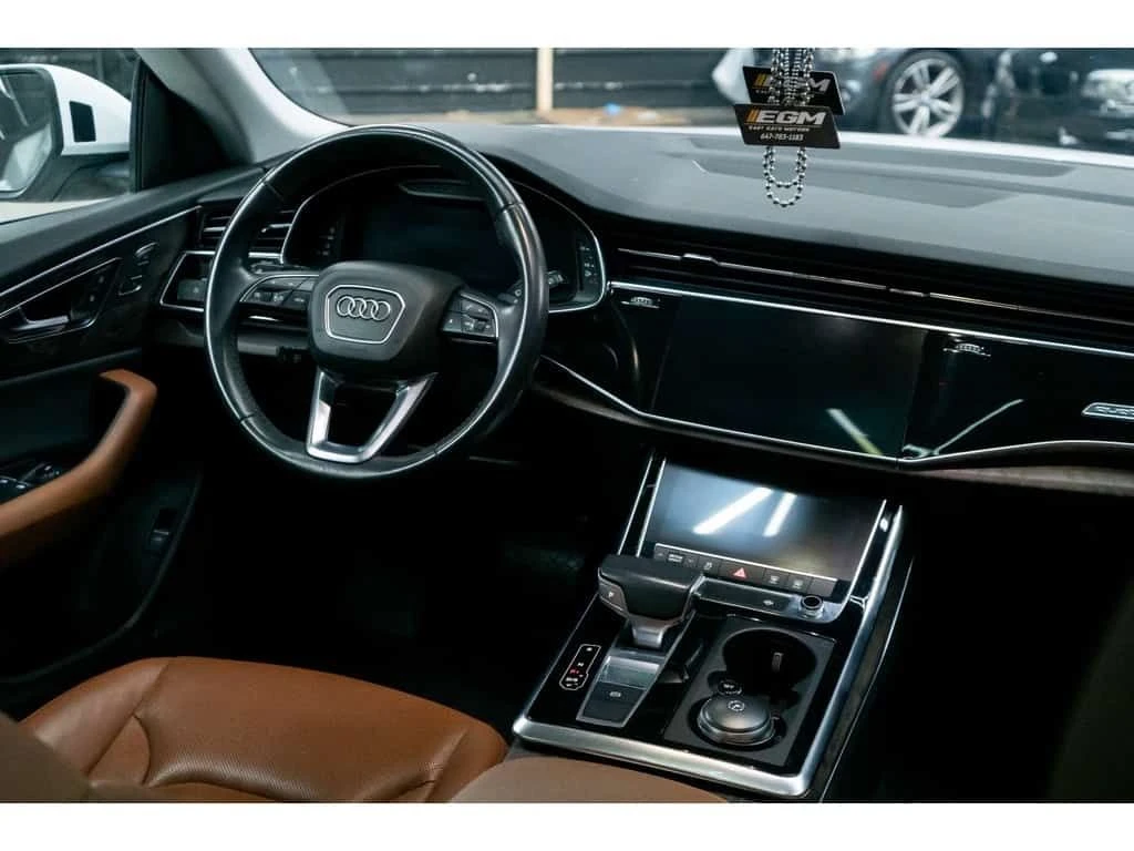 Audi Q8 * Progressiv Quattro | WHITE ON BROWN | LUXURY SUV, снимка 16 - Автомобили и джипове - 54044370