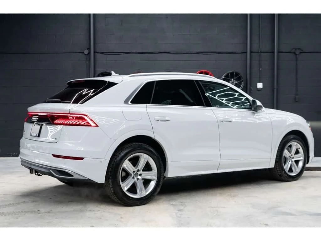 Audi Q8 * Progressiv Quattro | WHITE ON BROWN | LUXURY SUV, снимка 6 - Автомобили и джипове - 54044370