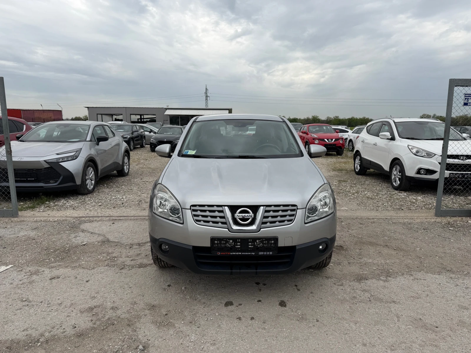 Nissan Qashqai 1.6 (КАТО НОВ), снимка 2 - Автомобили и джипове - 54068089