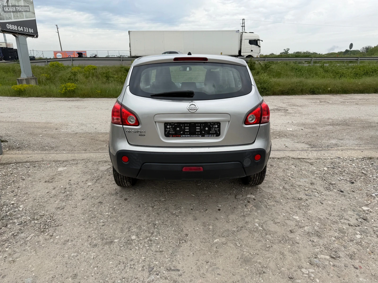 Nissan Qashqai 1.6 (КАТО НОВ), снимка 6 - Автомобили и джипове - 54068089