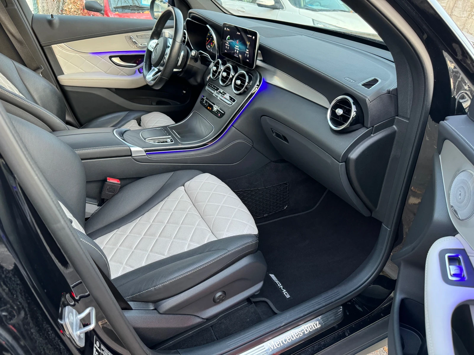 Mercedes-Benz GLC 400 d* 4matic* AMG* Designo* FULL, снимка 14 - Автомобили и джипове - 54175636