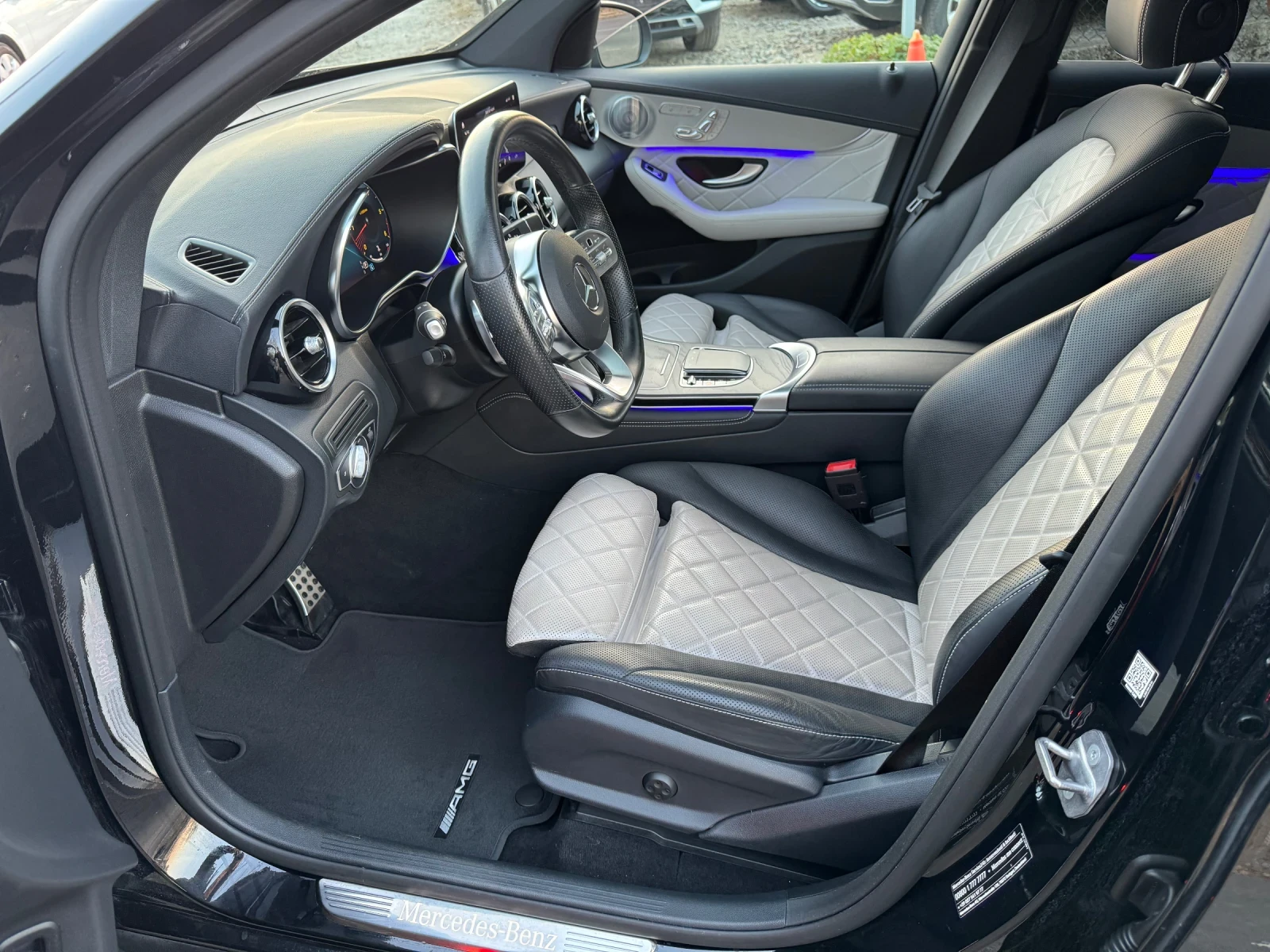 Mercedes-Benz GLC 400 d* 4matic* AMG* Designo* FULL, снимка 10 - Автомобили и джипове - 54175636