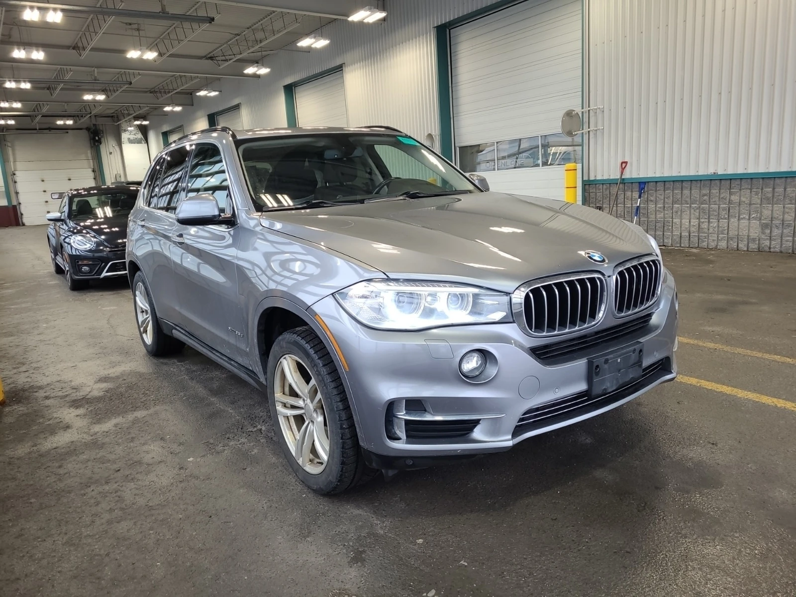 BMW X5 35d * ПАНОРАМА * ВТОРИ ЧИФТ ГУМИ * СЕРВИЗНА ИСТОРИ, снимка 2 - Автомобили и джипове - 54257363