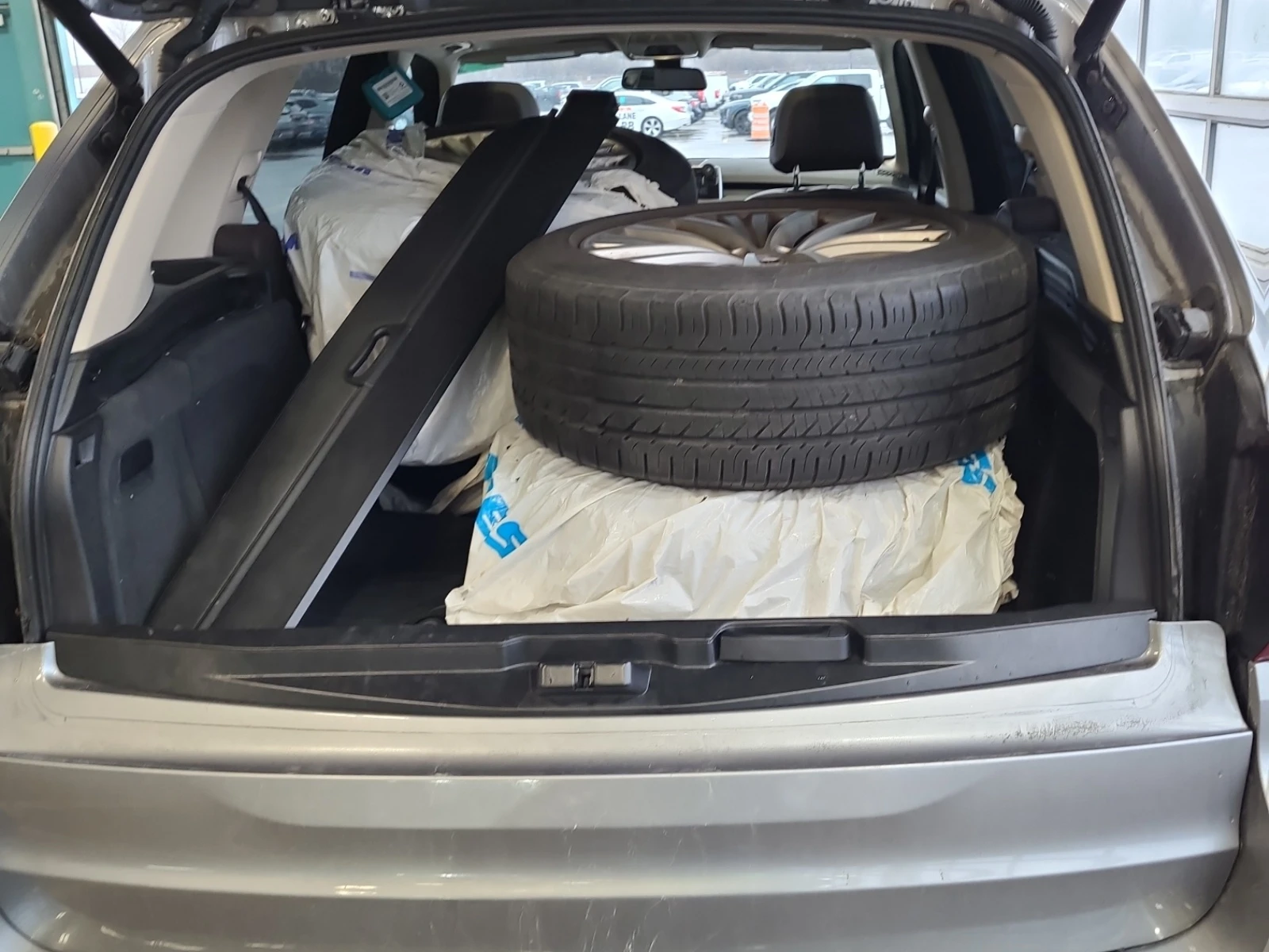 BMW X5 35d * ПАНОРАМА * ВТОРИ ЧИФТ ГУМИ * СЕРВИЗНА ИСТОРИ, снимка 9 - Автомобили и джипове - 54257363