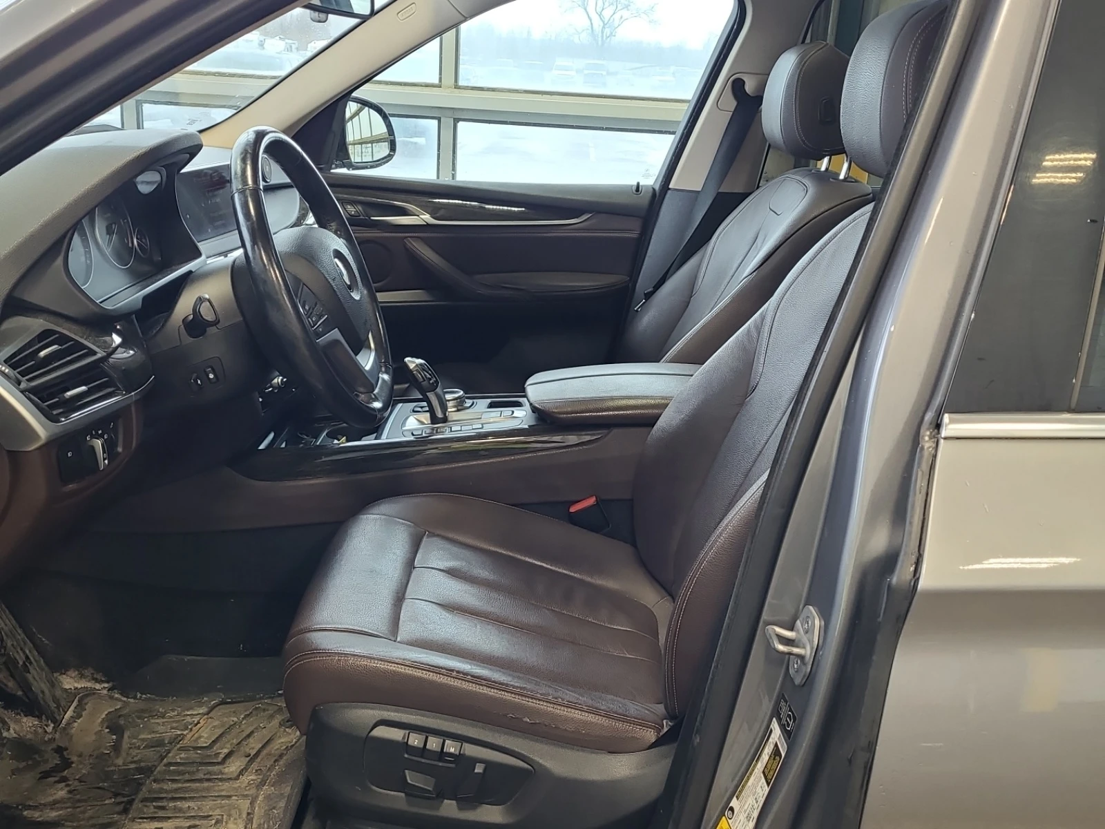 BMW X5 35d * ПАНОРАМА * ВТОРИ ЧИФТ ГУМИ * СЕРВИЗНА ИСТОРИ, снимка 5 - Автомобили и джипове - 54257363