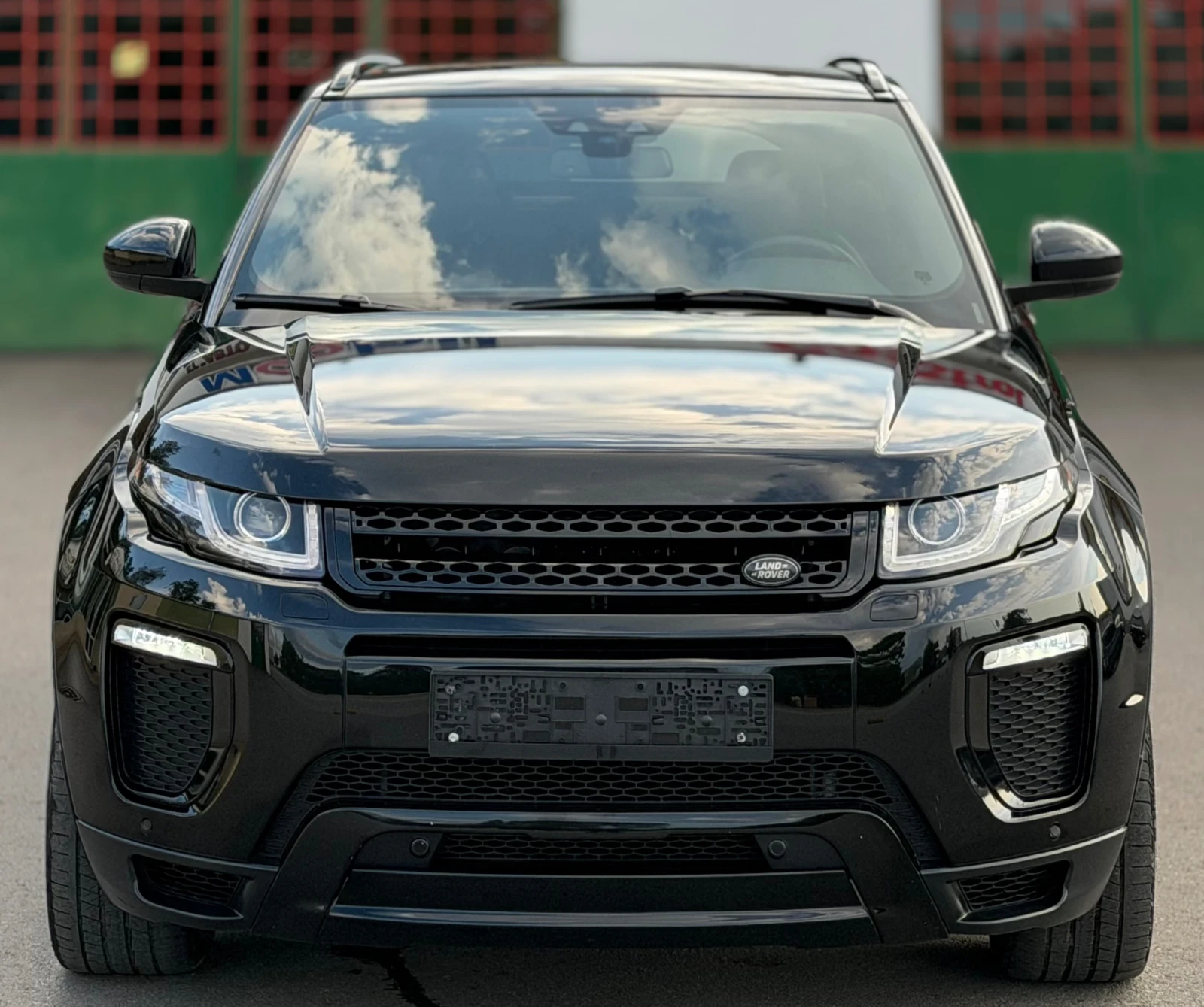 Land Rover Range Rover Evoque 2.0D 150кс 9ск. * Face-Lift* * HSE Dynamic* , снимка 2 - Автомобили и джипове - 54663006