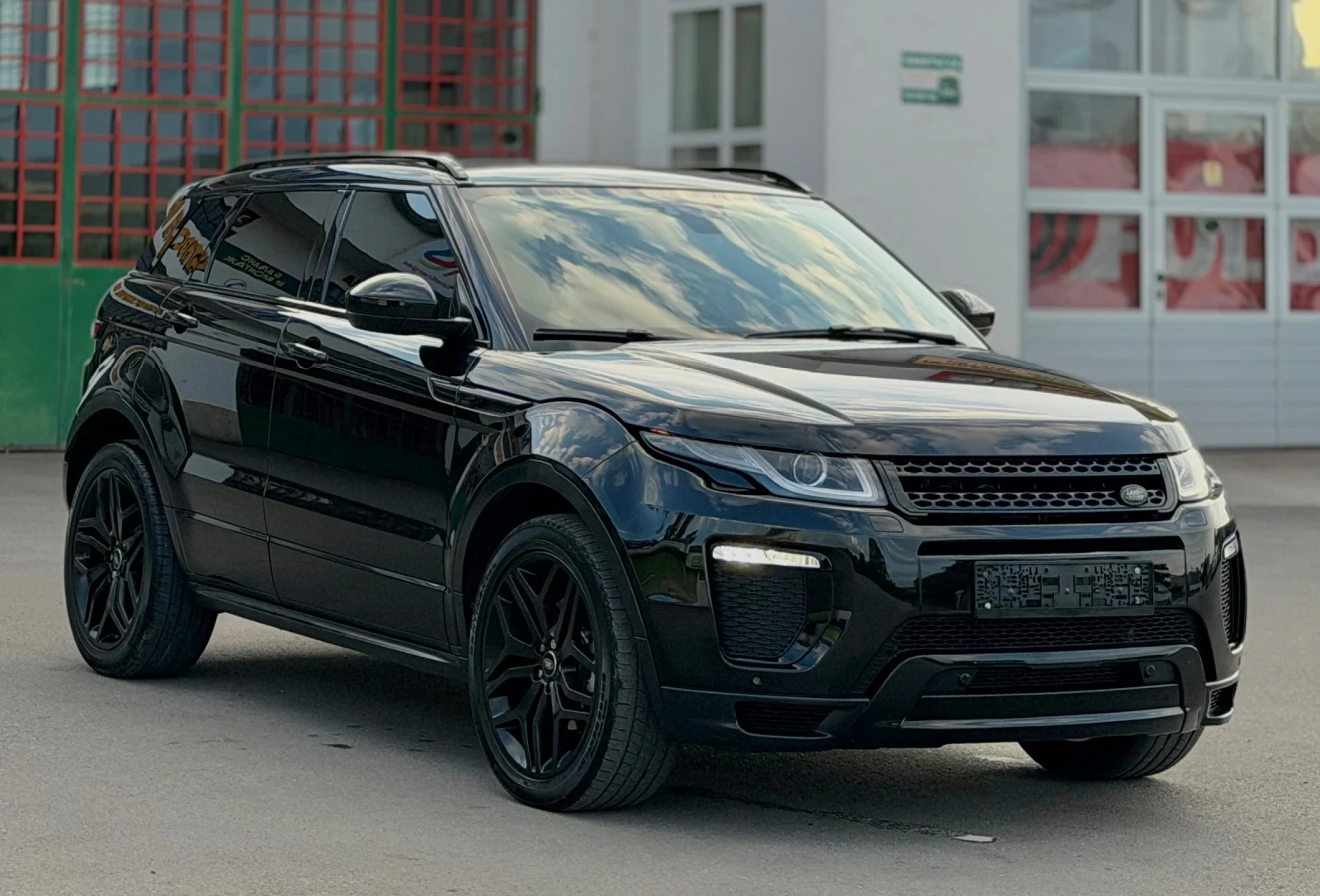 Land Rover Range Rover Evoque 2.0D 150кс 9ск. * Face-Lift* * HSE Dynamic* 