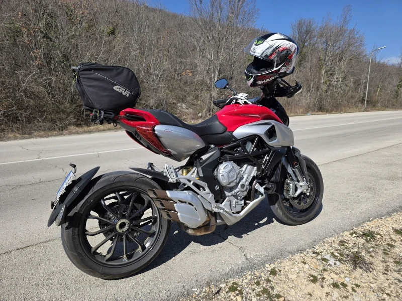 MV Agusta 800 Stradale 