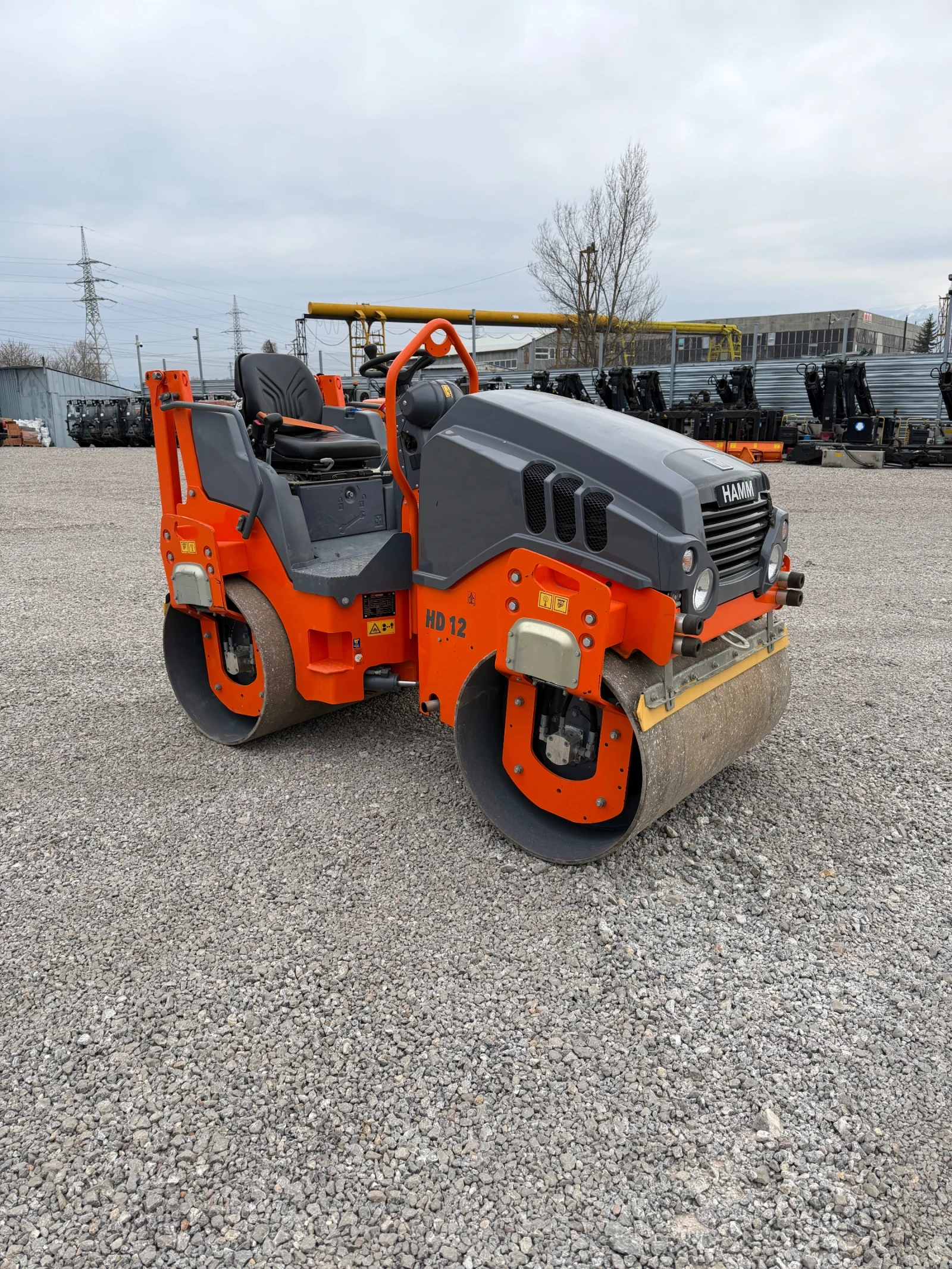 Валяк Hamm HD12 VV