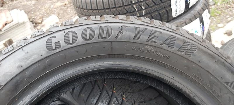 Гуми Зимни 155/65R14, снимка 5 - Гуми и джанти - 32559569