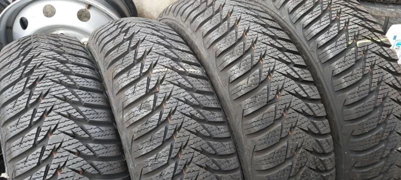 Гуми Зимни 155/65R14, снимка 2 - Гуми и джанти - 32559569