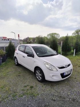 Hyundai I20 1.2 Газ, купуван от България, снимка 3