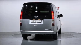 Hyundai Staria Modern* BLIND SPOT* ПОДГРЕВ ВОЛАН* КРАЙНА ЦЕНА, снимка 4