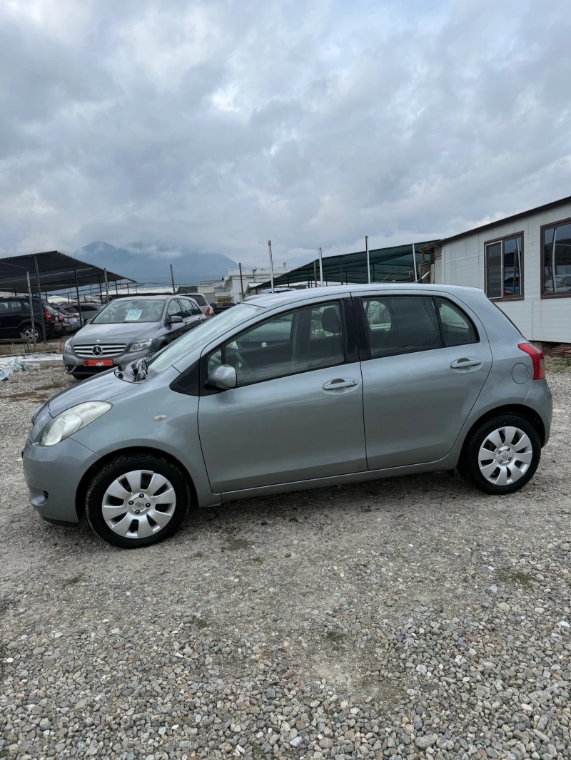 Toyota Yaris 1.0i* ЛИЗИНГ, снимка 7 - Автомобили и джипове - 52475728