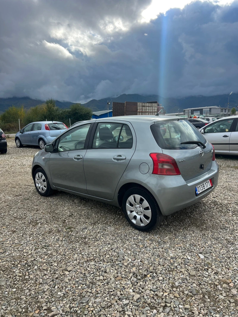 Toyota Yaris 1.0i* Euro4, снимка 5 - Автомобили и джипове - 49464031