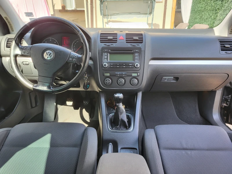 VW Golf, снимка 13 - Автомобили и джипове - 47179261