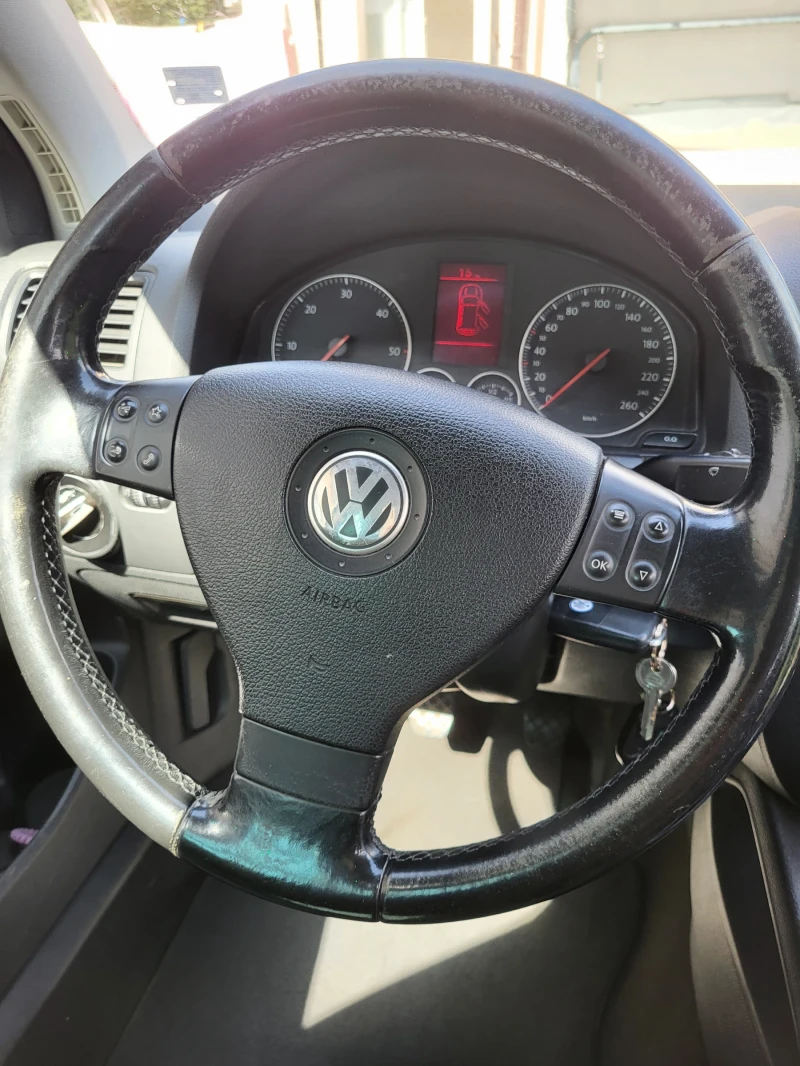 VW Golf, снимка 16 - Автомобили и джипове - 47179261