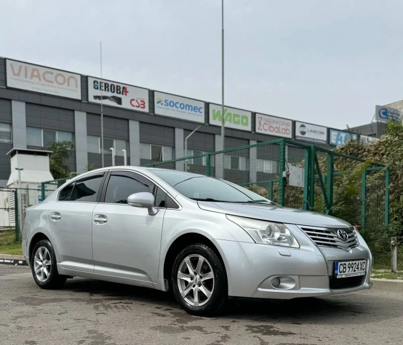 Toyota Avensis 2.0, снимка 1 - Автомобили и джипове - 47245805