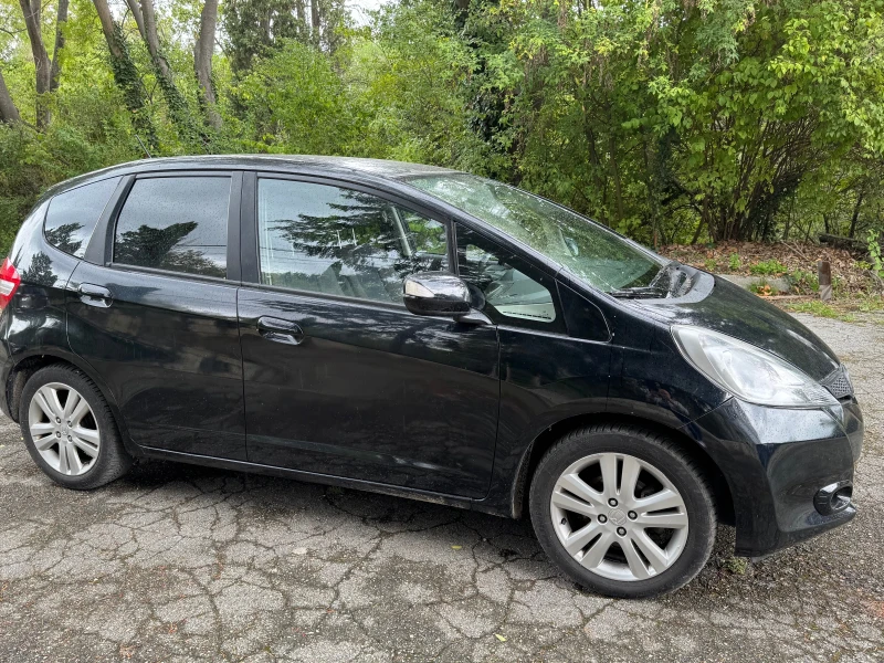 Honda Jazz, снимка 2 - Автомобили и джипове - 47303538