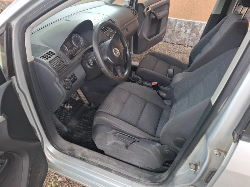 VW Touran, снимка 5 - Автомобили и джипове - 47323050