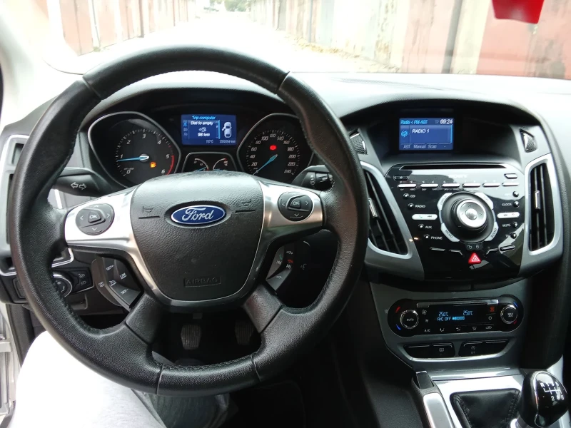 Ford Focus 1.6дизел, снимка 13 - Автомобили и джипове - 47819940