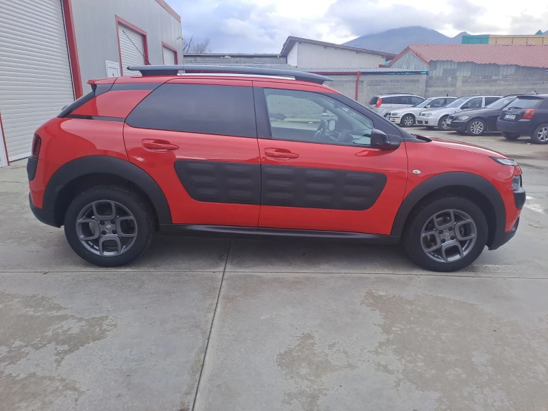 Citroen C4 Cactus, снимка 9 - Автомобили и джипове - 48360353