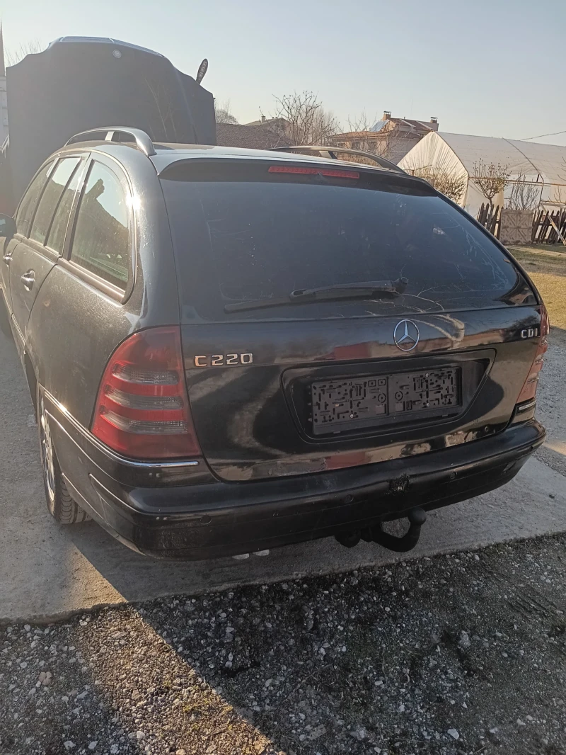 Mercedes-Benz 220 CDI , снимка 3 - Автомобили и джипове - 49247972