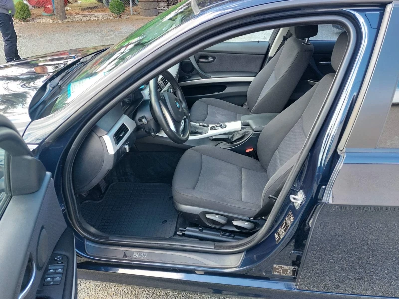 BMW 320 2.0, 6ск, снимка 3 - Автомобили и джипове - 49688754