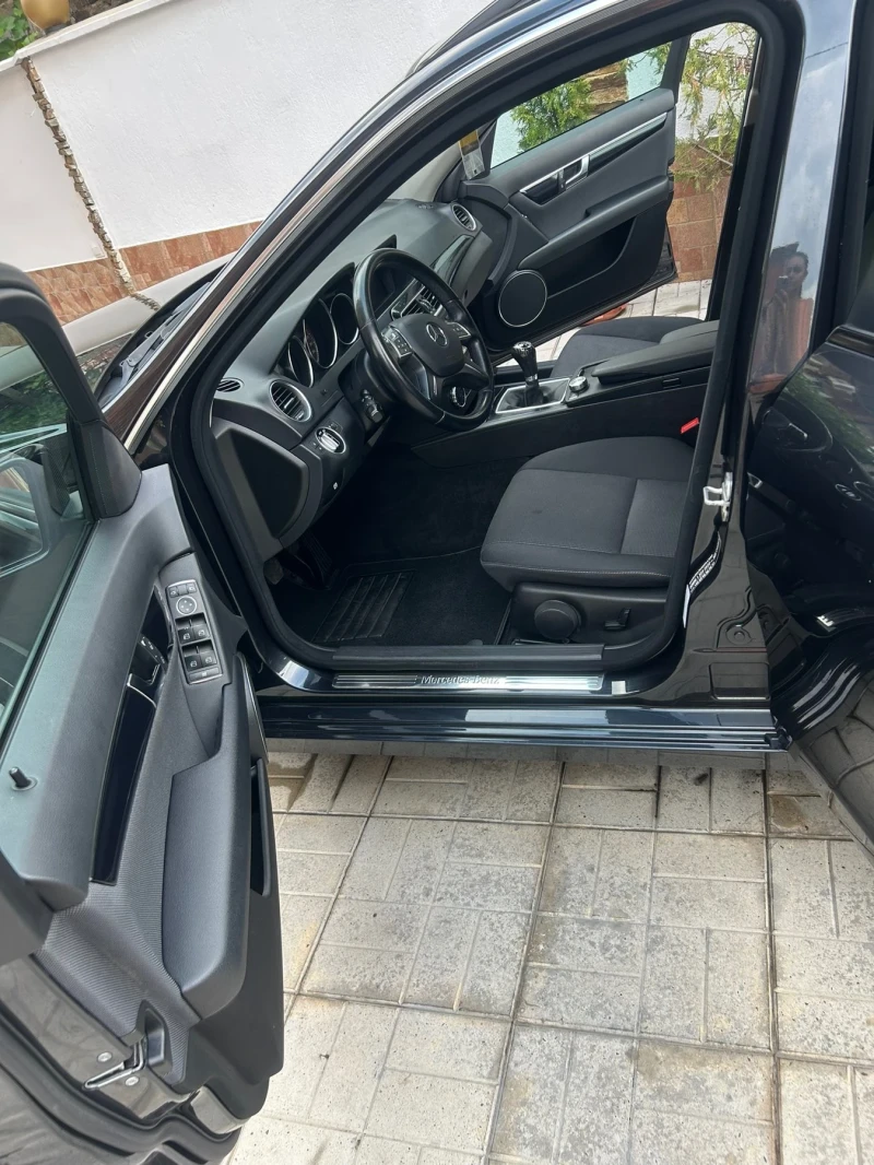 Mercedes-Benz C 180 Mercedes Benz C180 T Blueffency, снимка 9 - Автомобили и джипове - 51506237