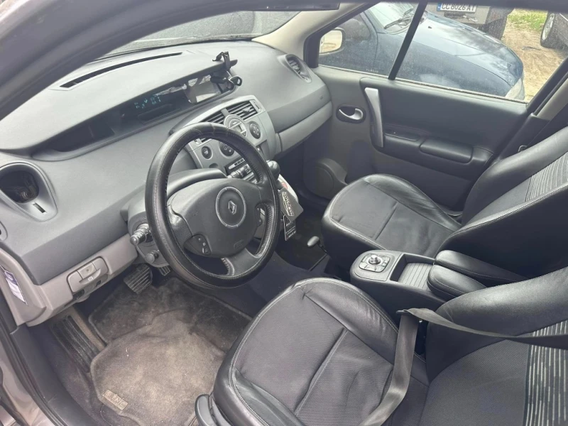 Renault Megane, снимка 10 - Автомобили и джипове - 51149444