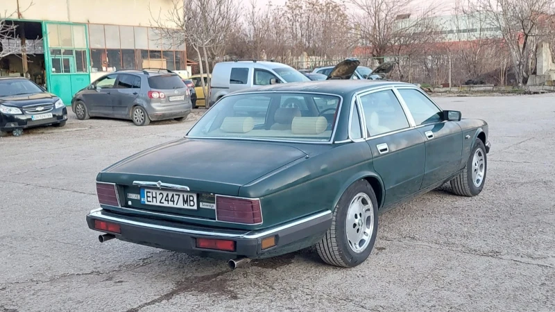Jaguar Xj, снимка 4 - Автомобили и джипове - 52296271