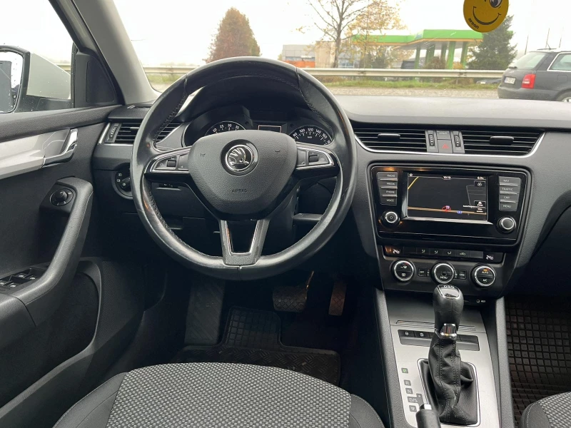 Skoda Octavia 1.6TDI 110кс. EURO 6B КЛИМАТРОНИК АВТОПИЛОT ИТАЛИЯ, снимка 12 - Автомобили и джипове - 52485441