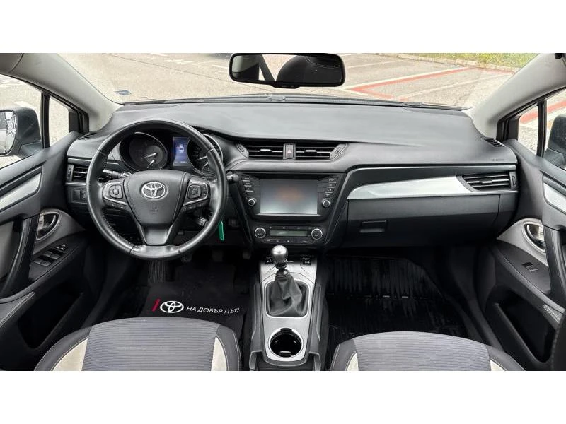 Toyota Avensis SDN 2.0D 6MT EXECUTIVE, снимка 8 - Автомобили и джипове - 54509595