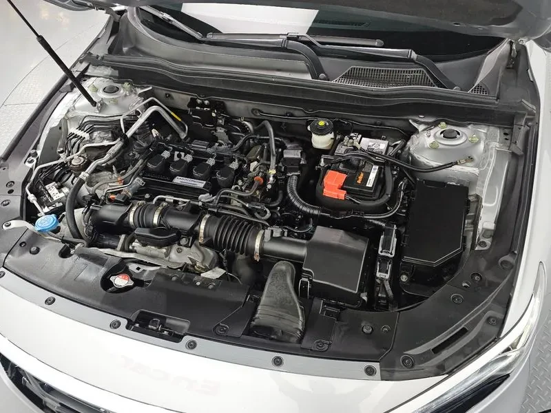 Honda Accord 1.5 Turbo, снимка 6 - Автомобили и джипове - 55841829
