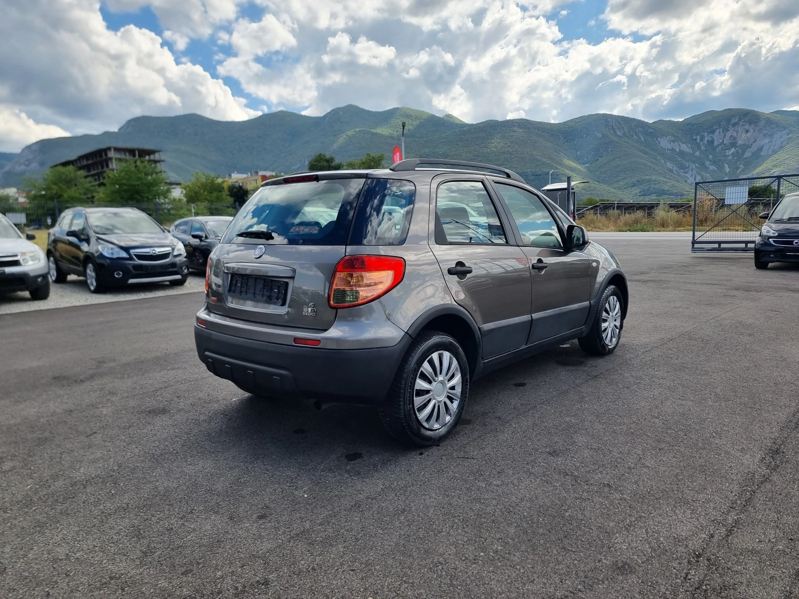 Fiat Sedici 2.0MULTI-JET - изображение 7