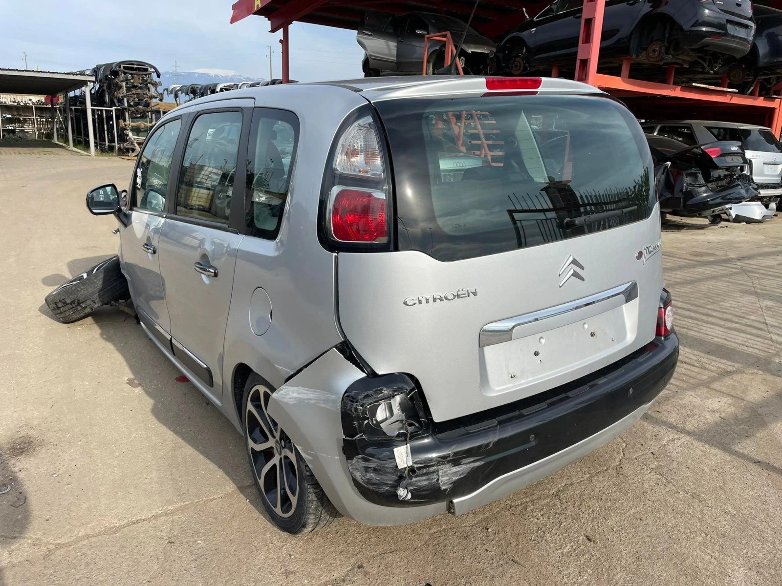 Citroen C3 Picasso 1.4 - изображение 3