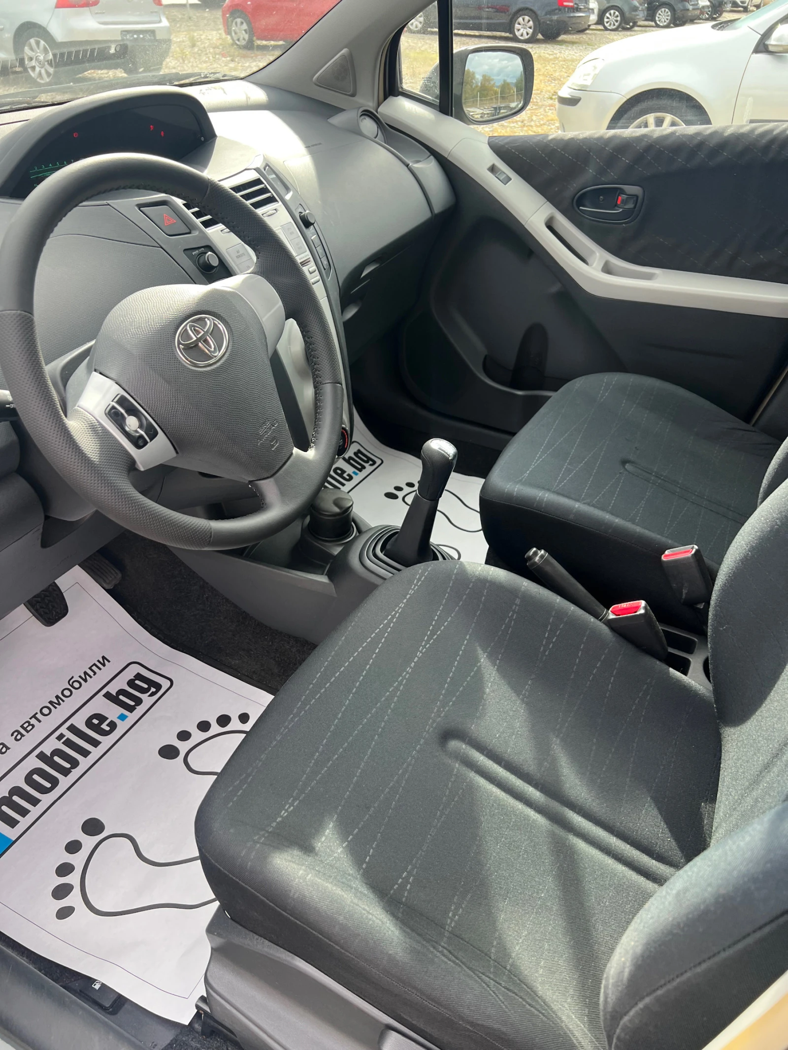 Toyota Yaris 1.0i* Euro4 - изображение 8