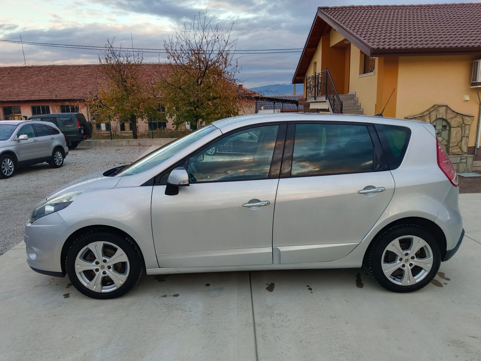 Renault Scenic 1.5dci.110k.c. - изображение 4