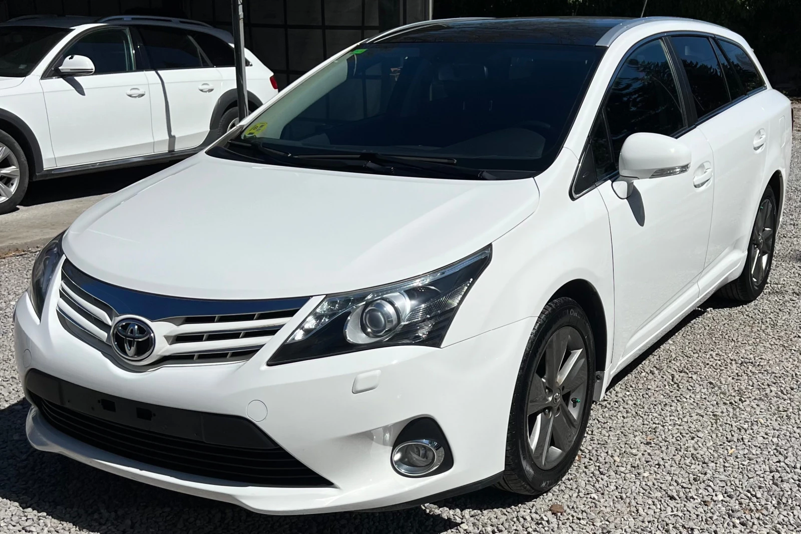 Toyota Avensis 2.2D4D FACE NAV - изображение 3