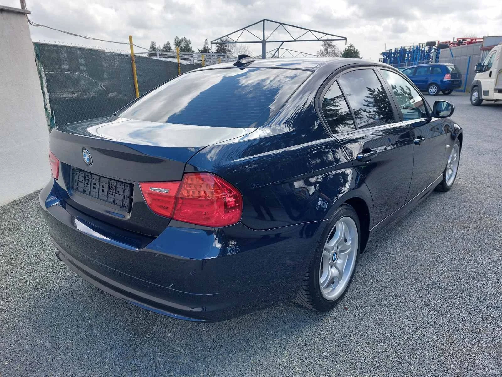 BMW 320 2.0, 6ск | Mobile.bg — изображение 12