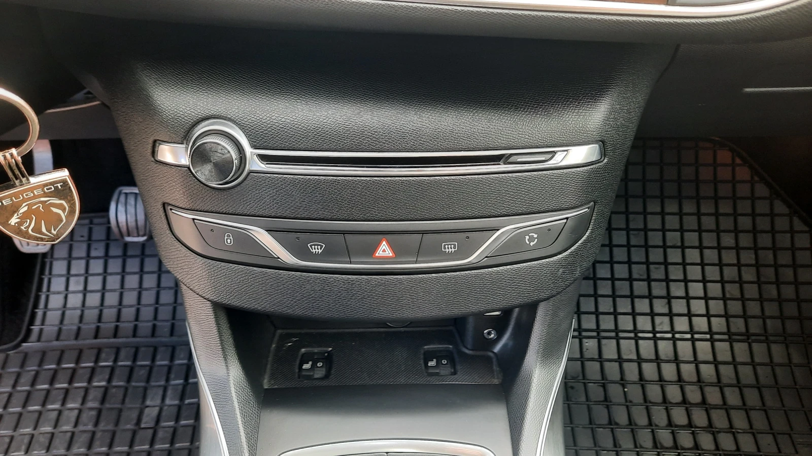 Peugeot 308 1.6 HDI ALLURE - изображение 9